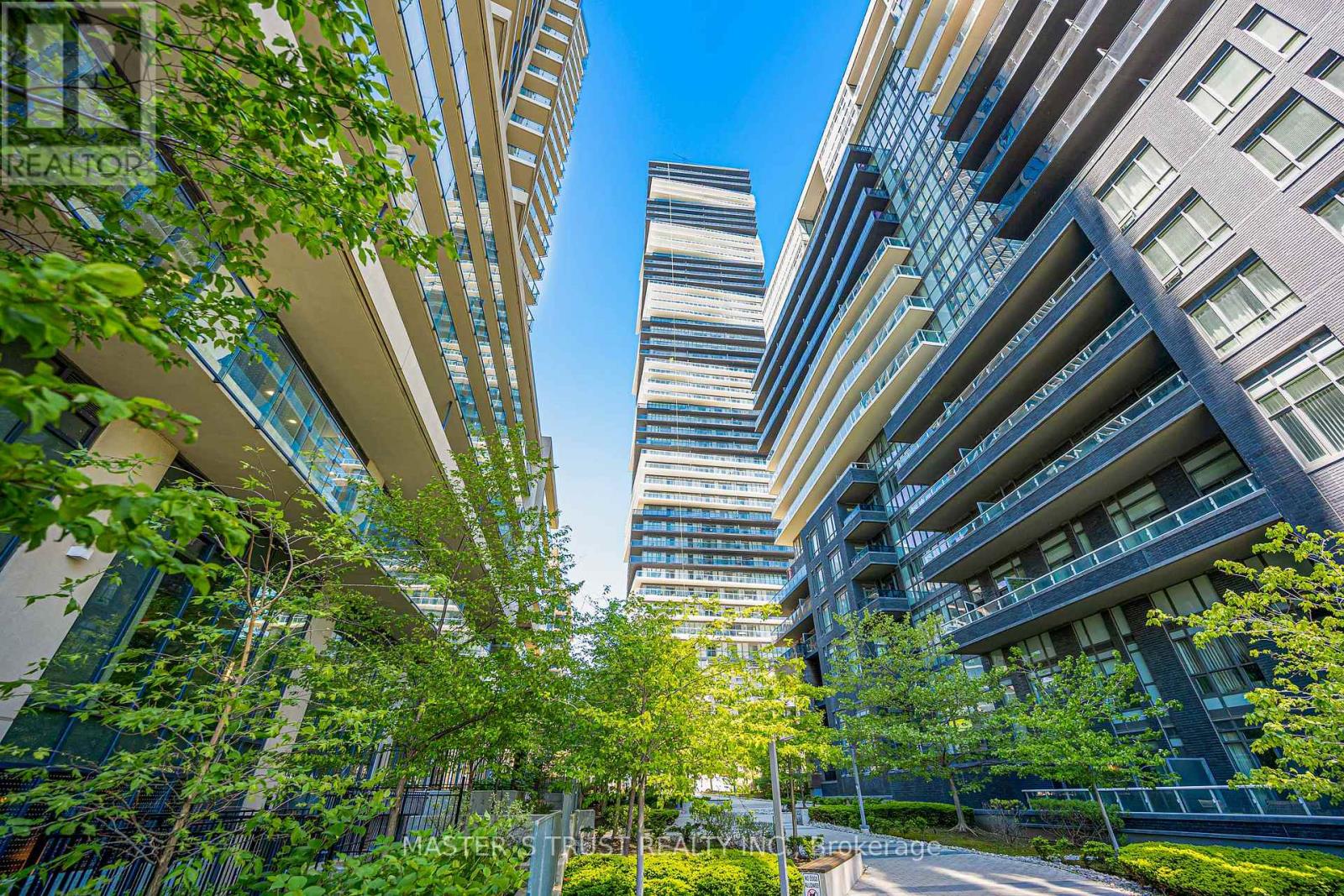 ##1109 56 ANNIE CRAIG DRIVE - 21