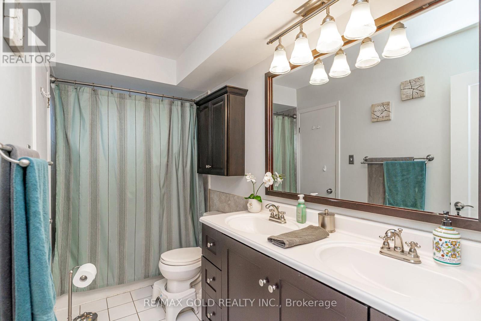 23 DUNSTER CRESCENT - 22