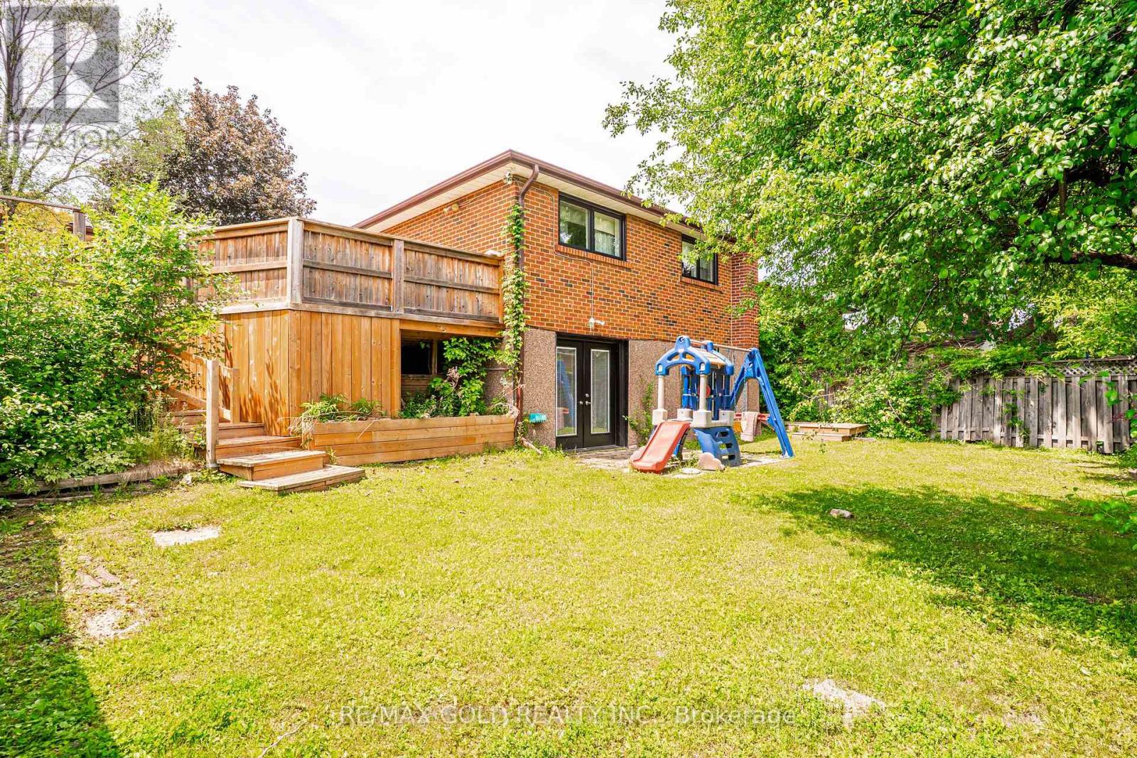 23 DUNSTER CRESCENT - 45