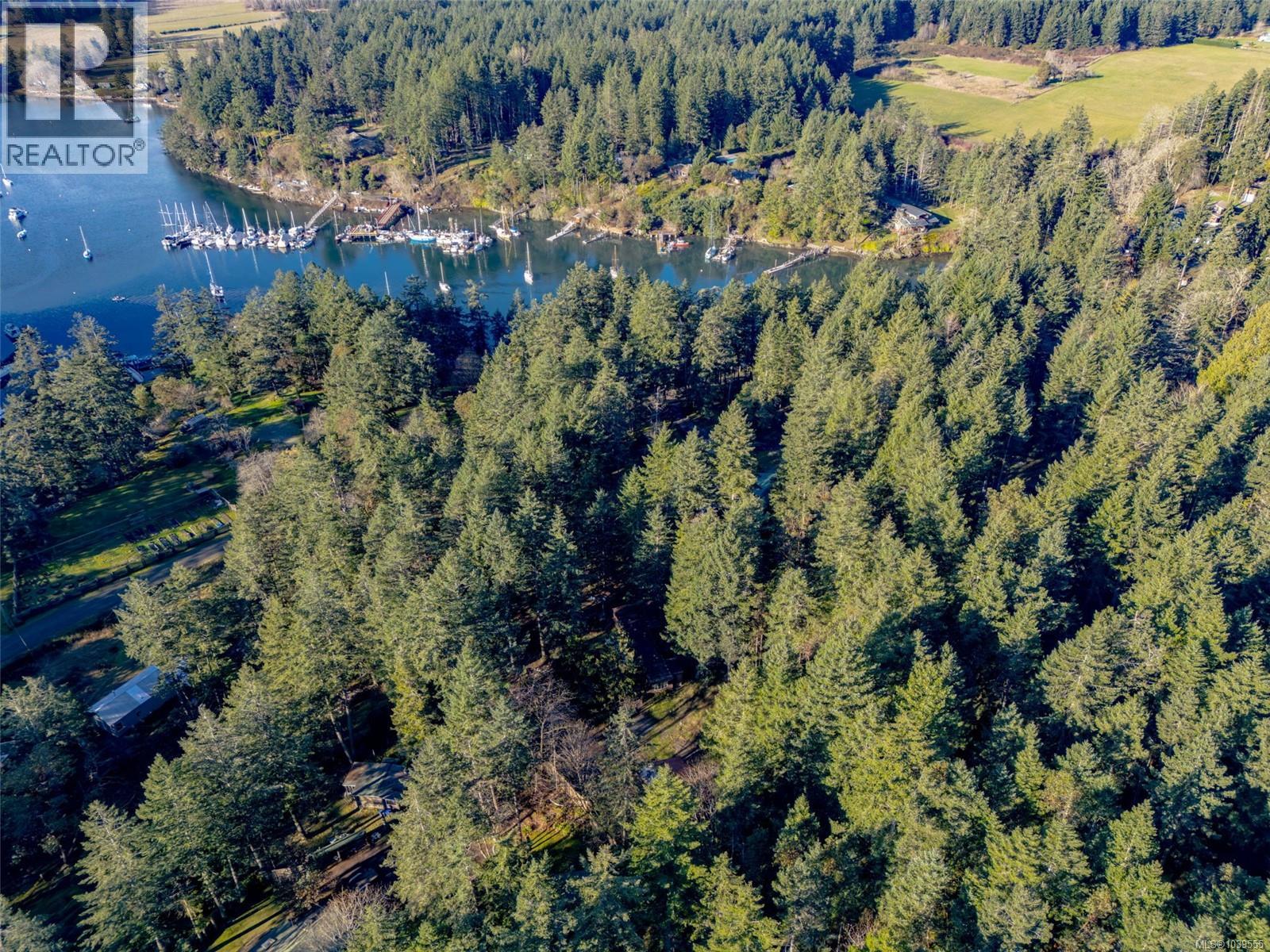 1900 Martin Rd - 35