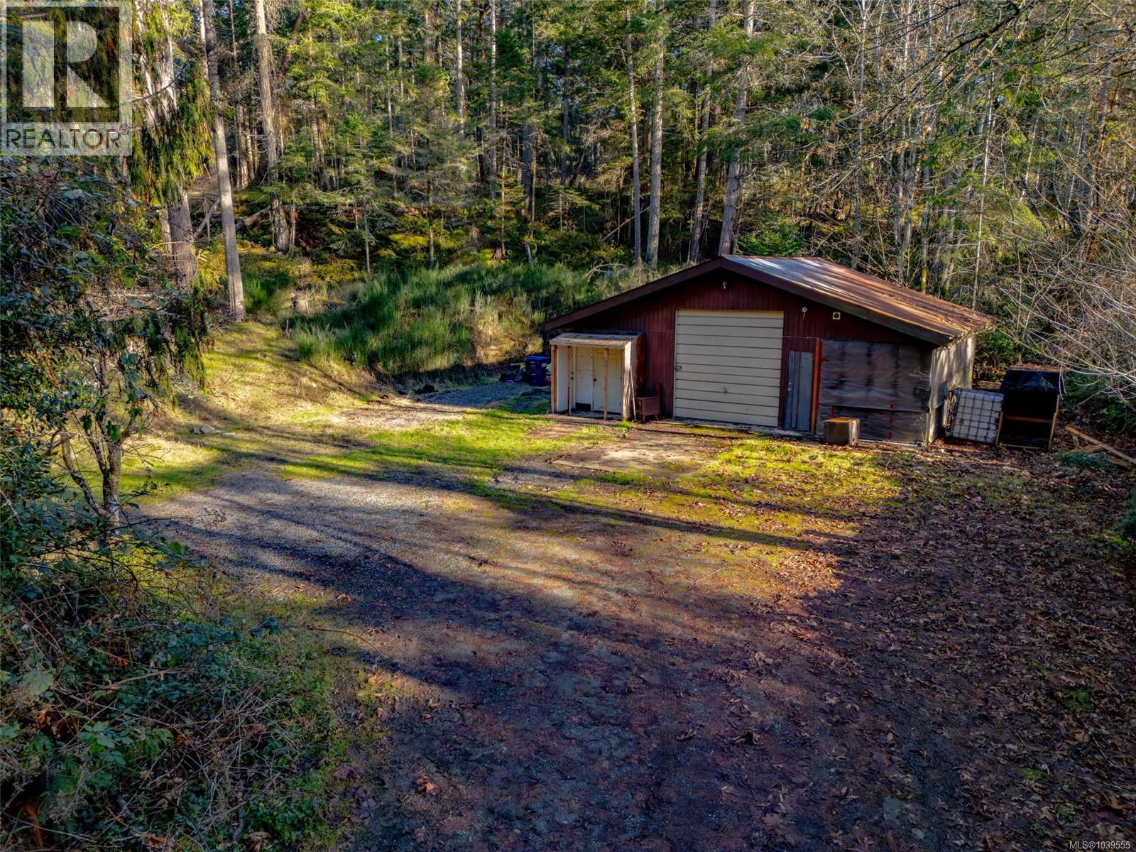1900 Martin Rd - 4