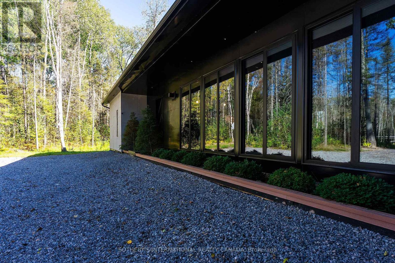 1445 PICKEREL JACK LAKE ROAD E - 14