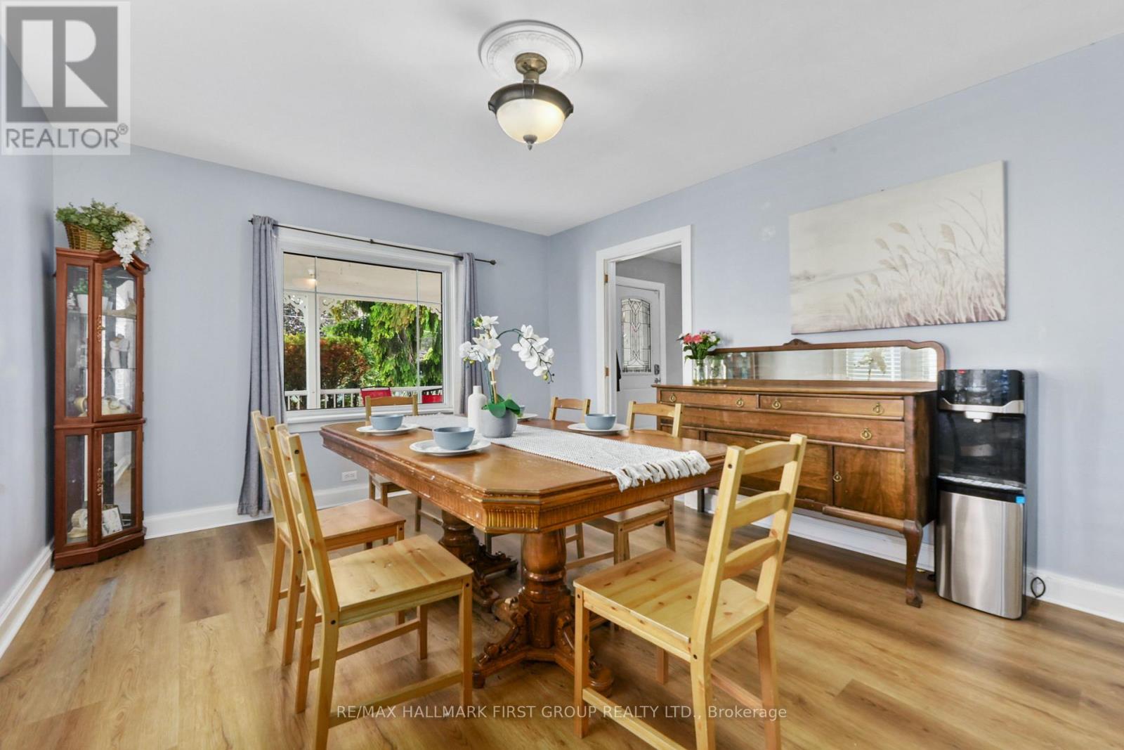 28 KING STREET W - 13