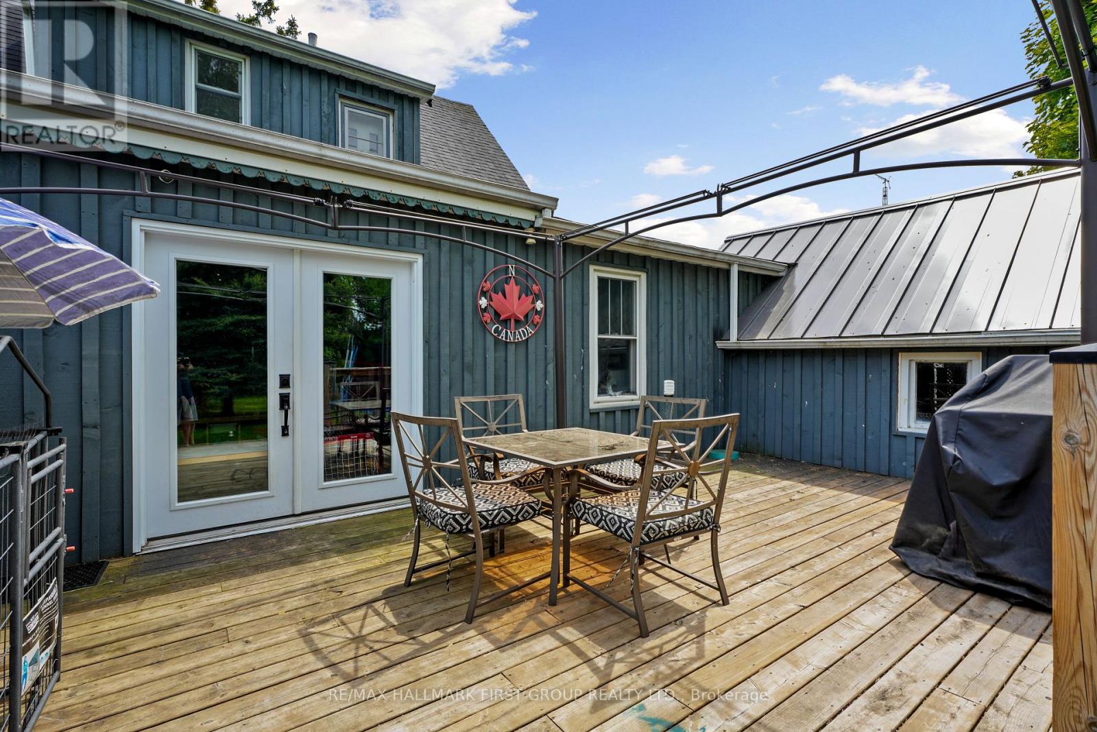 28 KING STREET W - 27