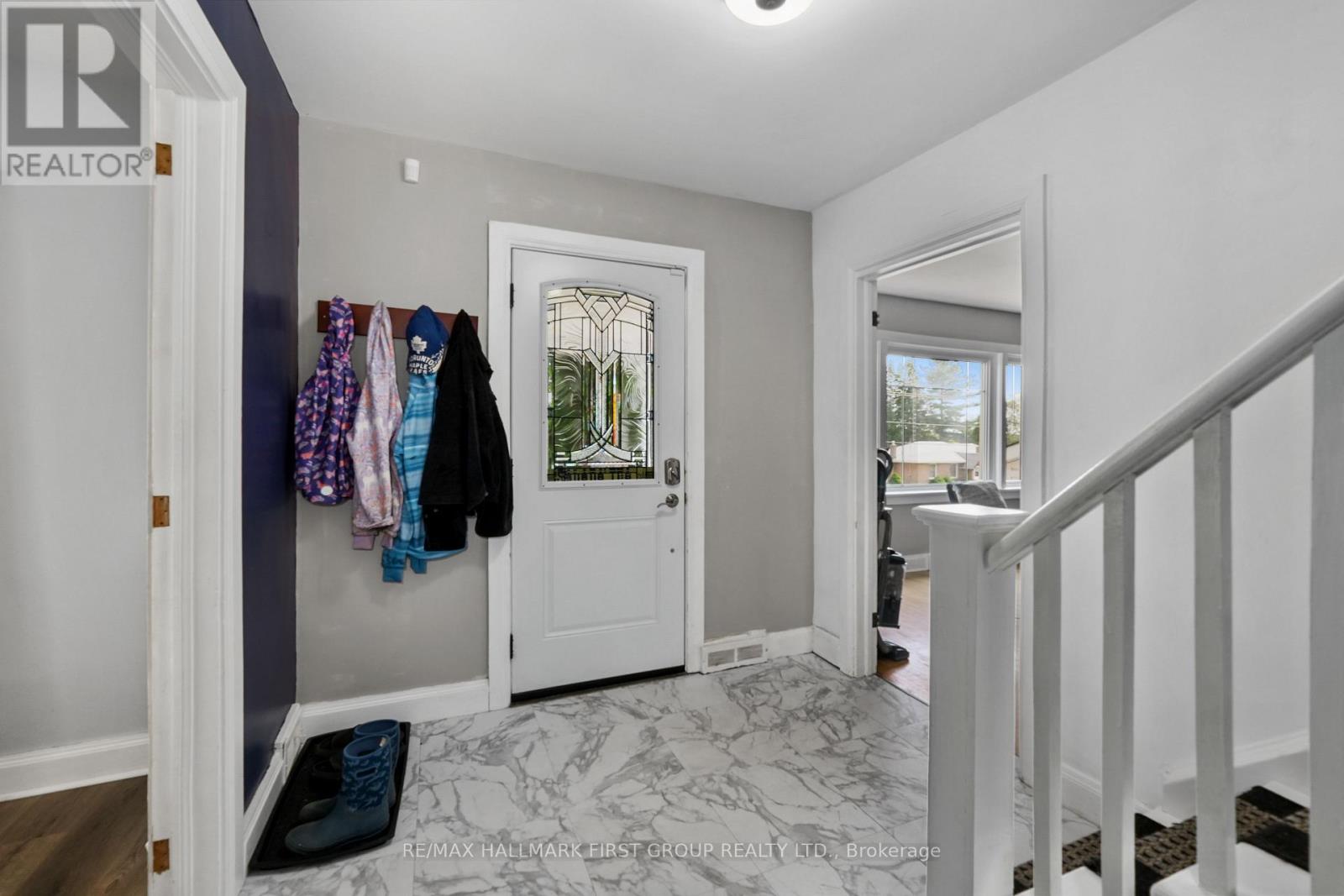 28 KING STREET W - 7