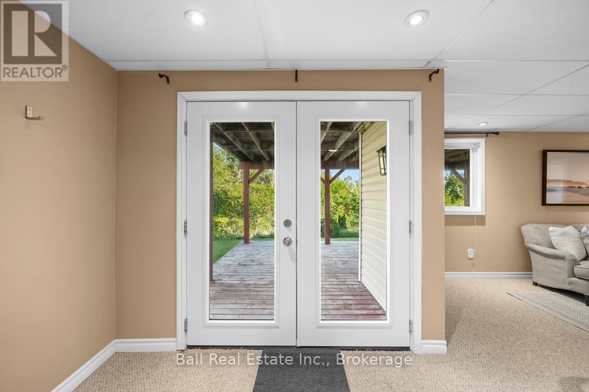 235 EVANS DRIVE - 39