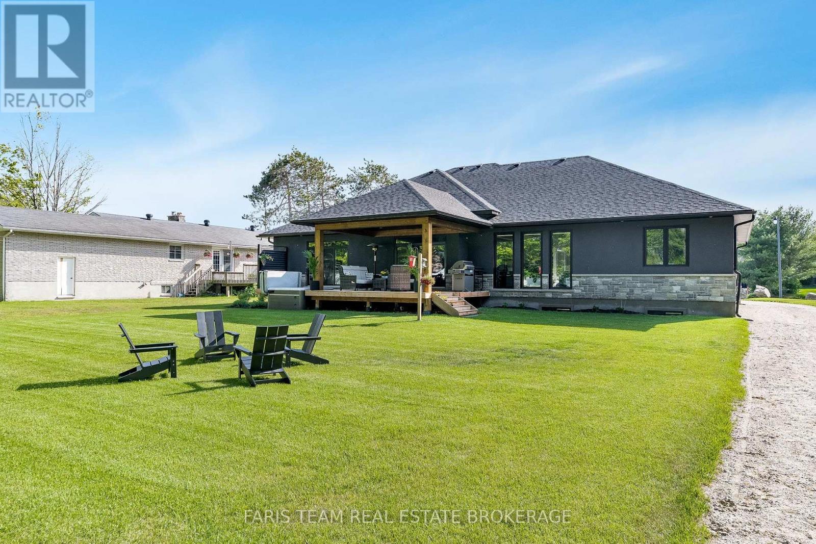 7 REYNOLDS ROAD - 47