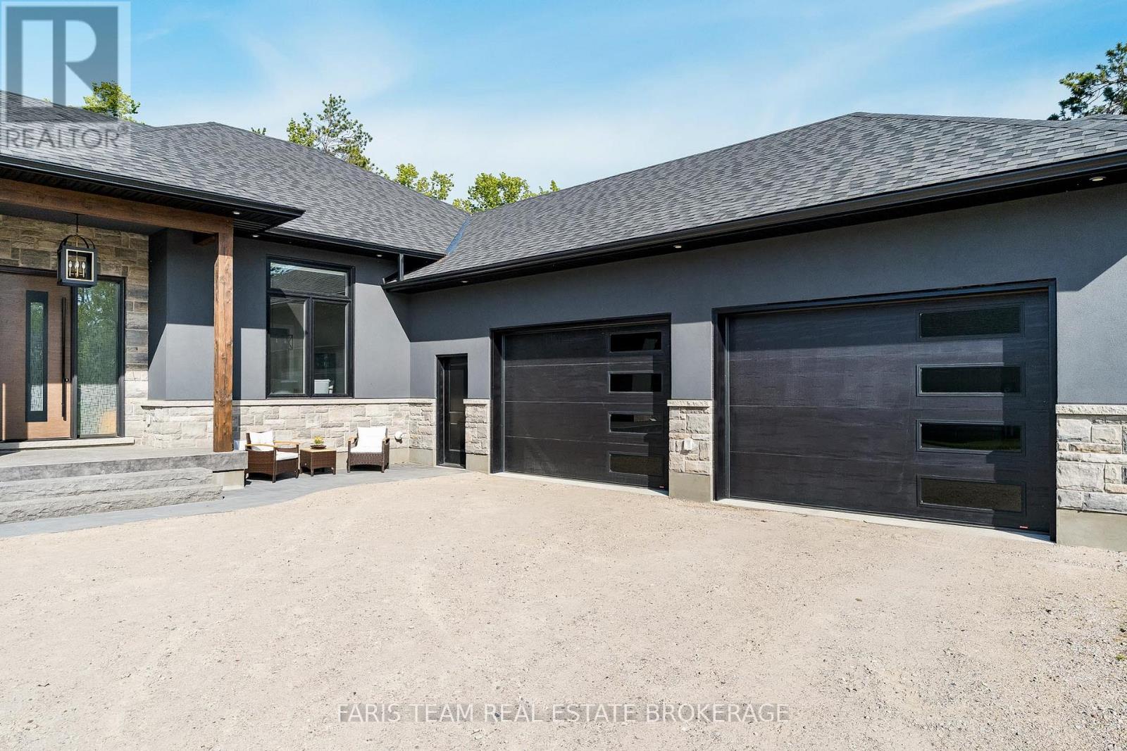 7 REYNOLDS ROAD - 4