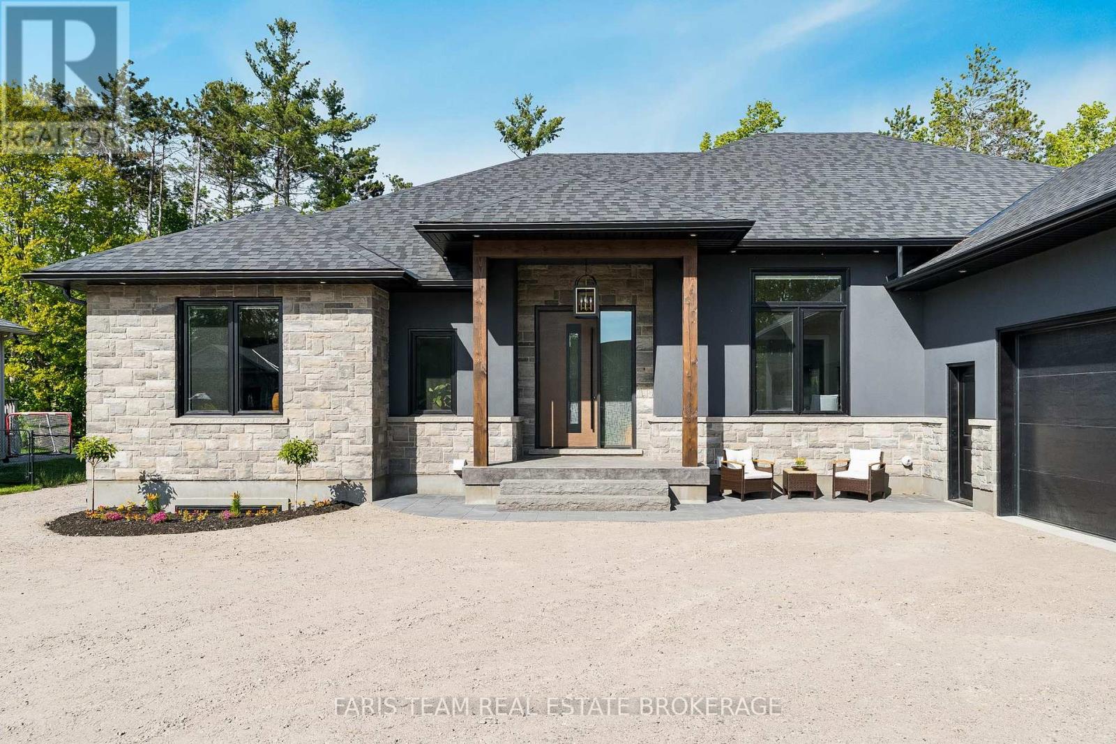 7 REYNOLDS ROAD - 5