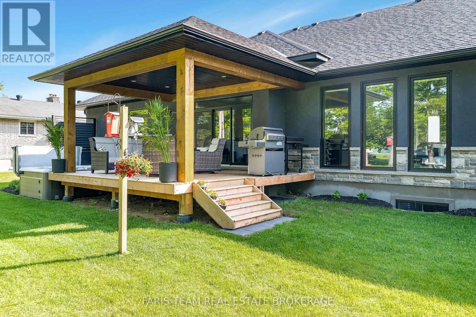 7 REYNOLDS ROAD - 46