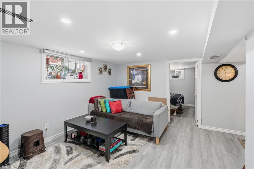 133 BELAND Avenue S - 33