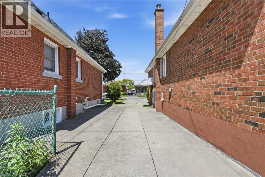 133 BELAND Avenue S - 46