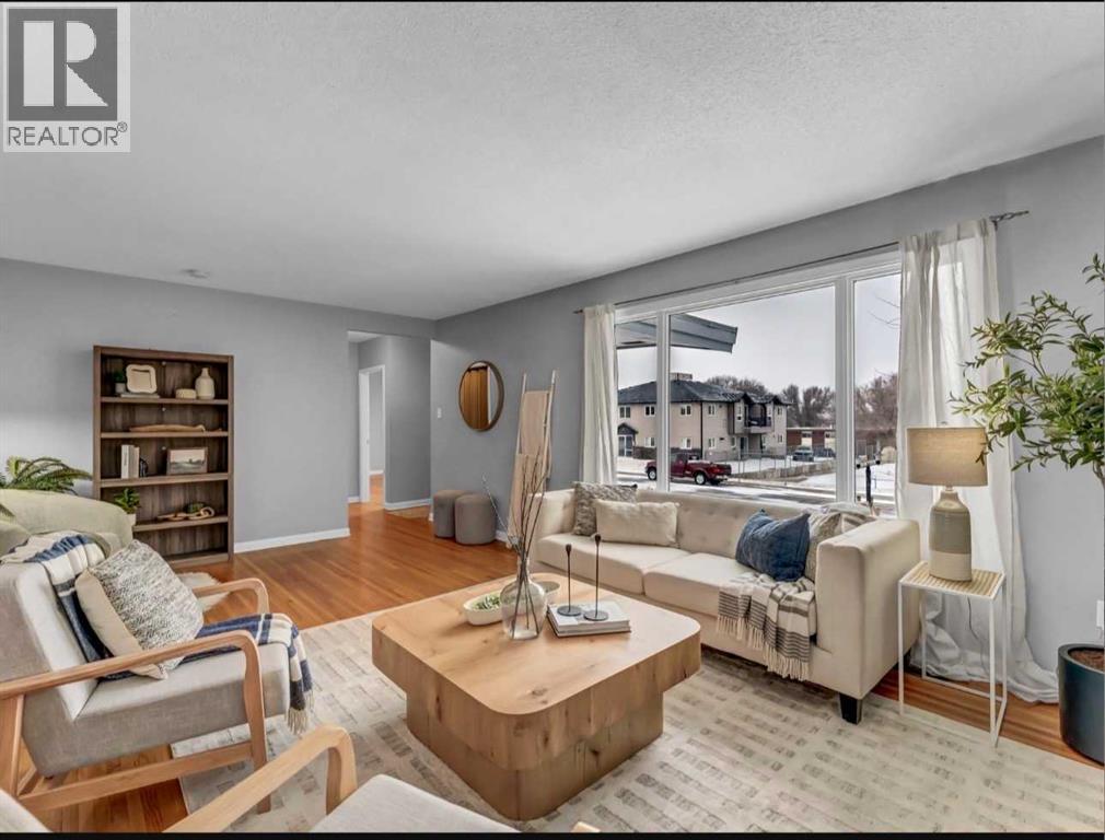 261 9 Street SW - 7