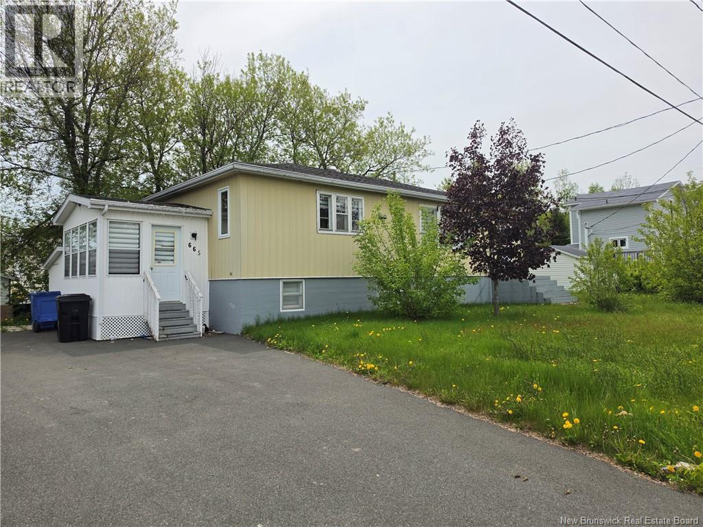 665 St Simon - Image 3
