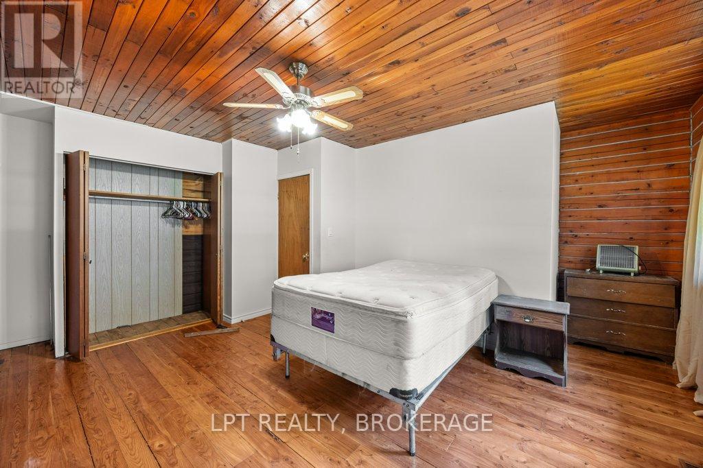 4342 HENDERSON ROAD - 22