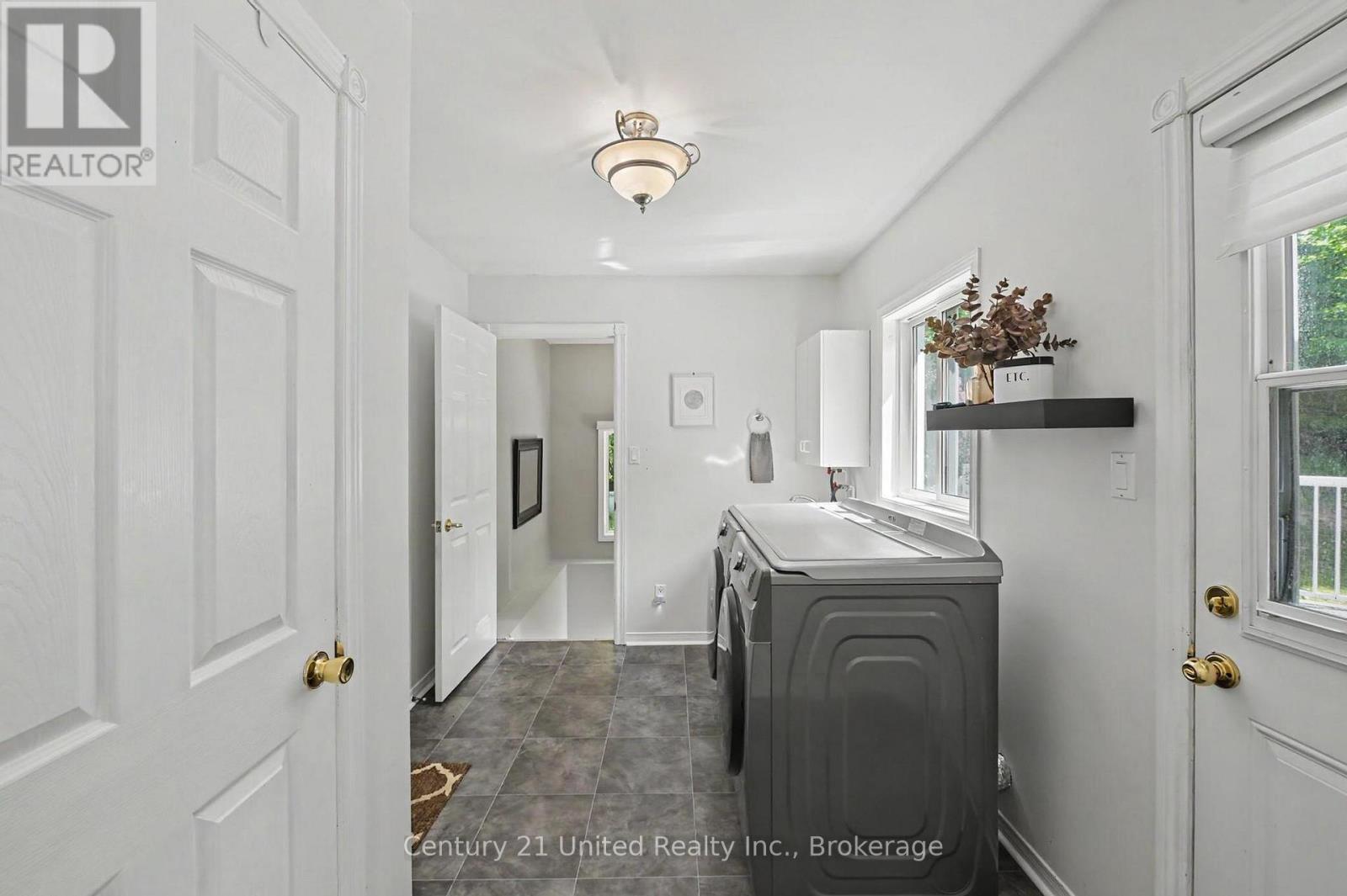 29 FRIENDLY ACRES ROAD - 24
