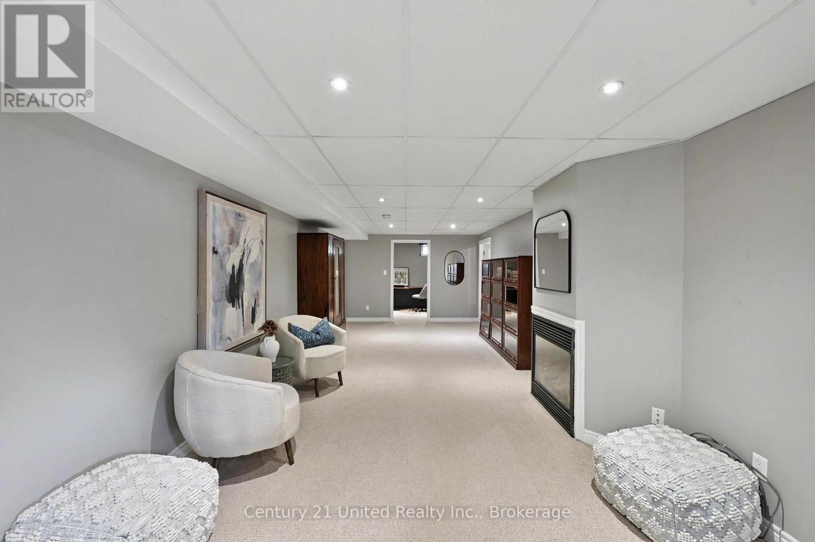 29 FRIENDLY ACRES ROAD - 30