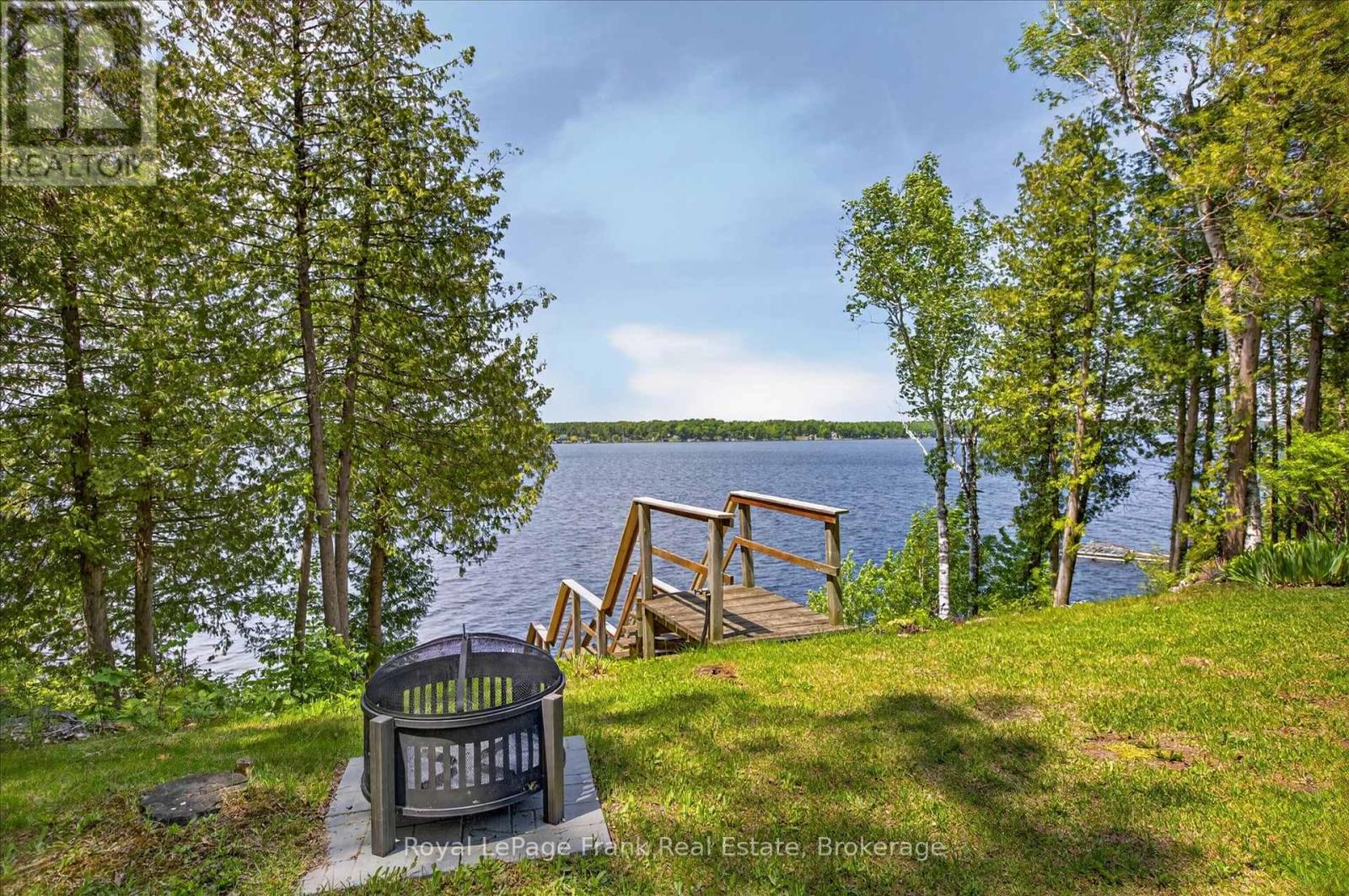 944 BIRCHCLIFF DRIVE - 33