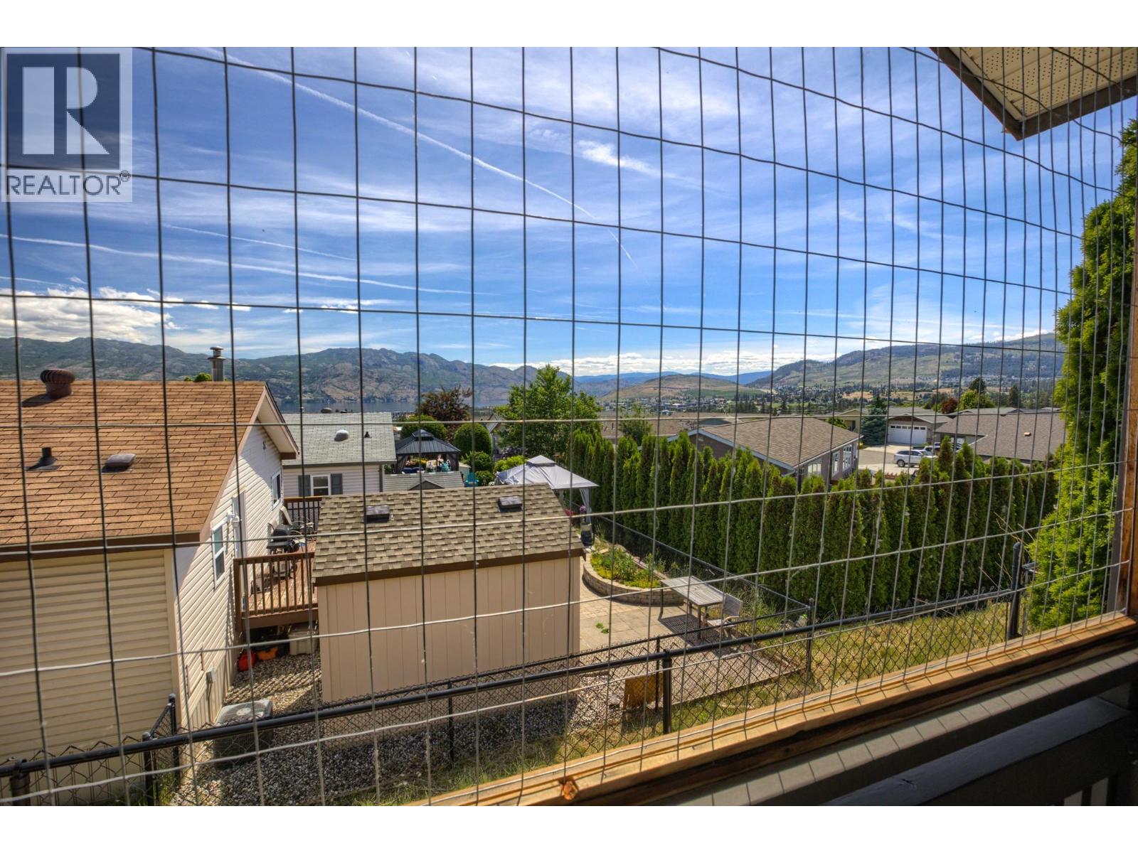 1304 2440 Old Okanagan Highway, West Kelowna