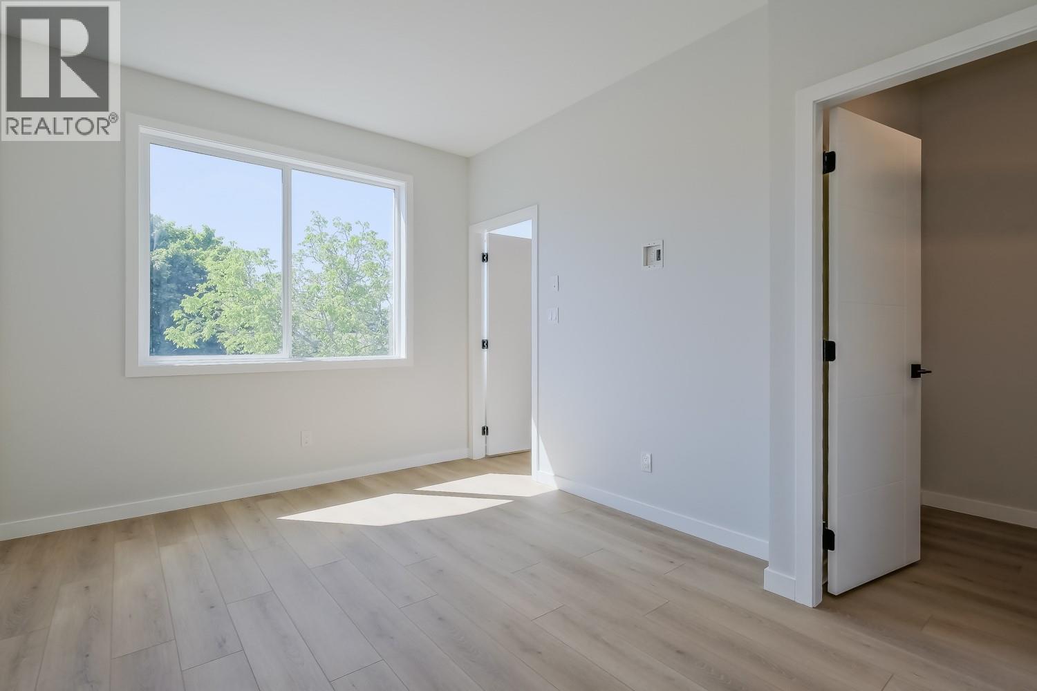 #102 179 KIRKPATRICK Avenue - 21