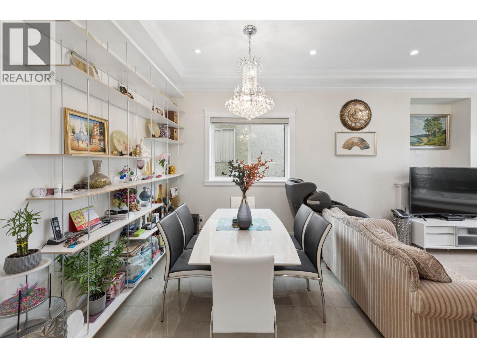 10 Bed, 7 Bath House for Sale in Vancouver – 6182 COMMERCIAL STREET, Vancouver – MLS# R3132698 - Image 10