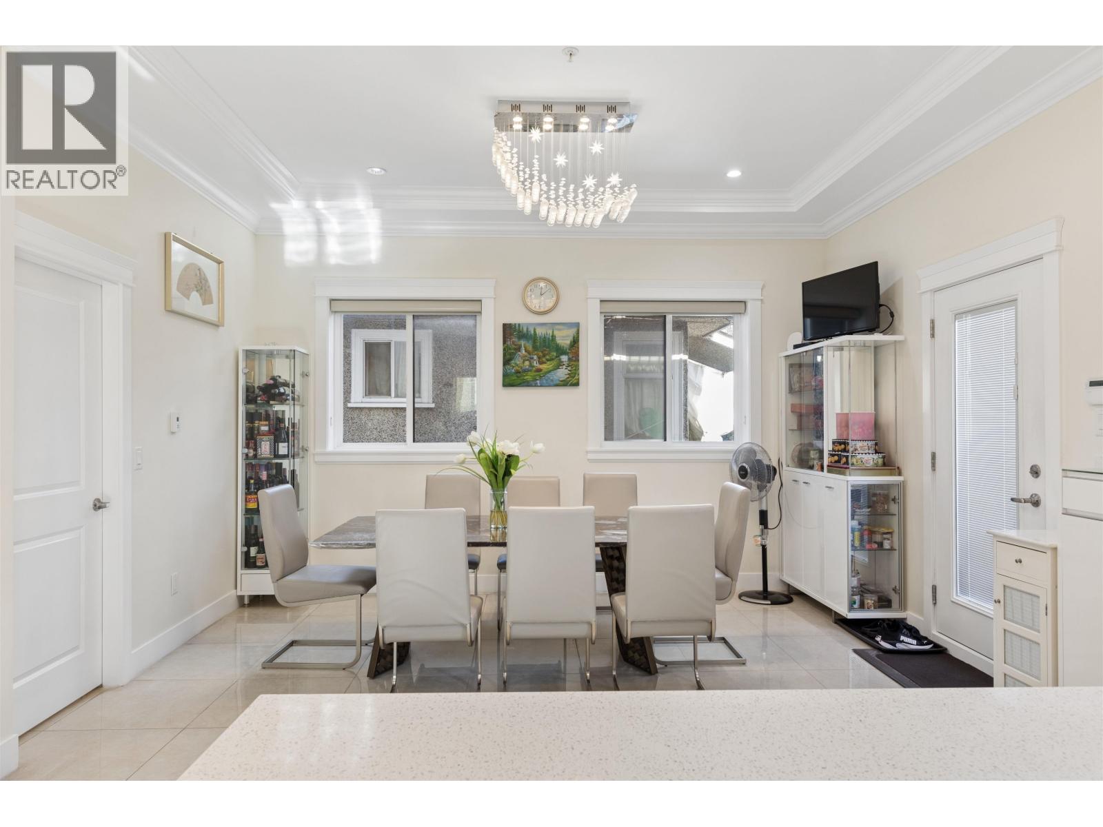 10 Bed, 7 Bath House for Sale in Vancouver – 6182 COMMERCIAL STREET, Vancouver – MLS# R3132698 - Image 14