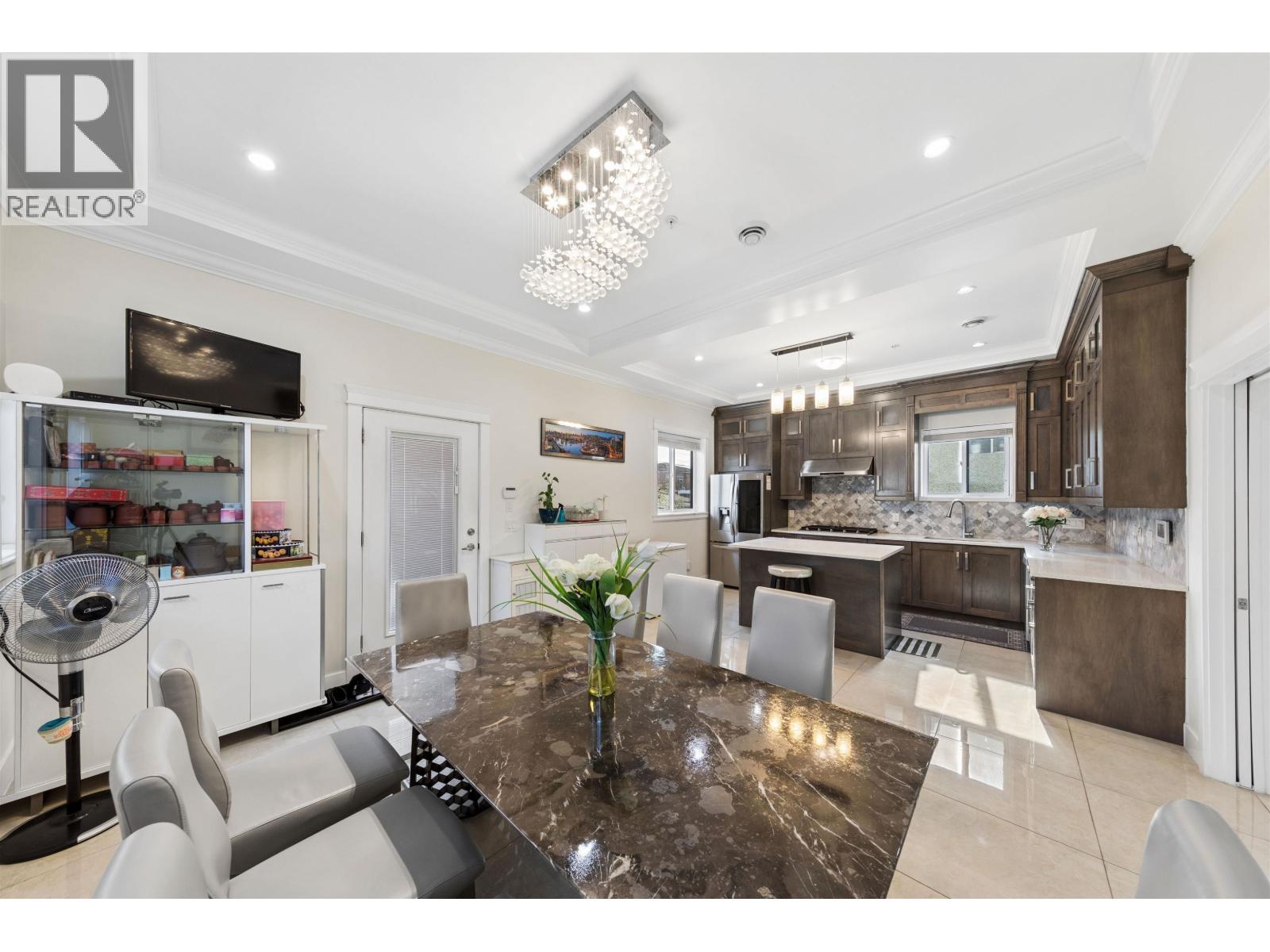 10 Bed, 7 Bath House for Sale in Vancouver – 6182 COMMERCIAL STREET, Vancouver – MLS# R3132698 - Image 15