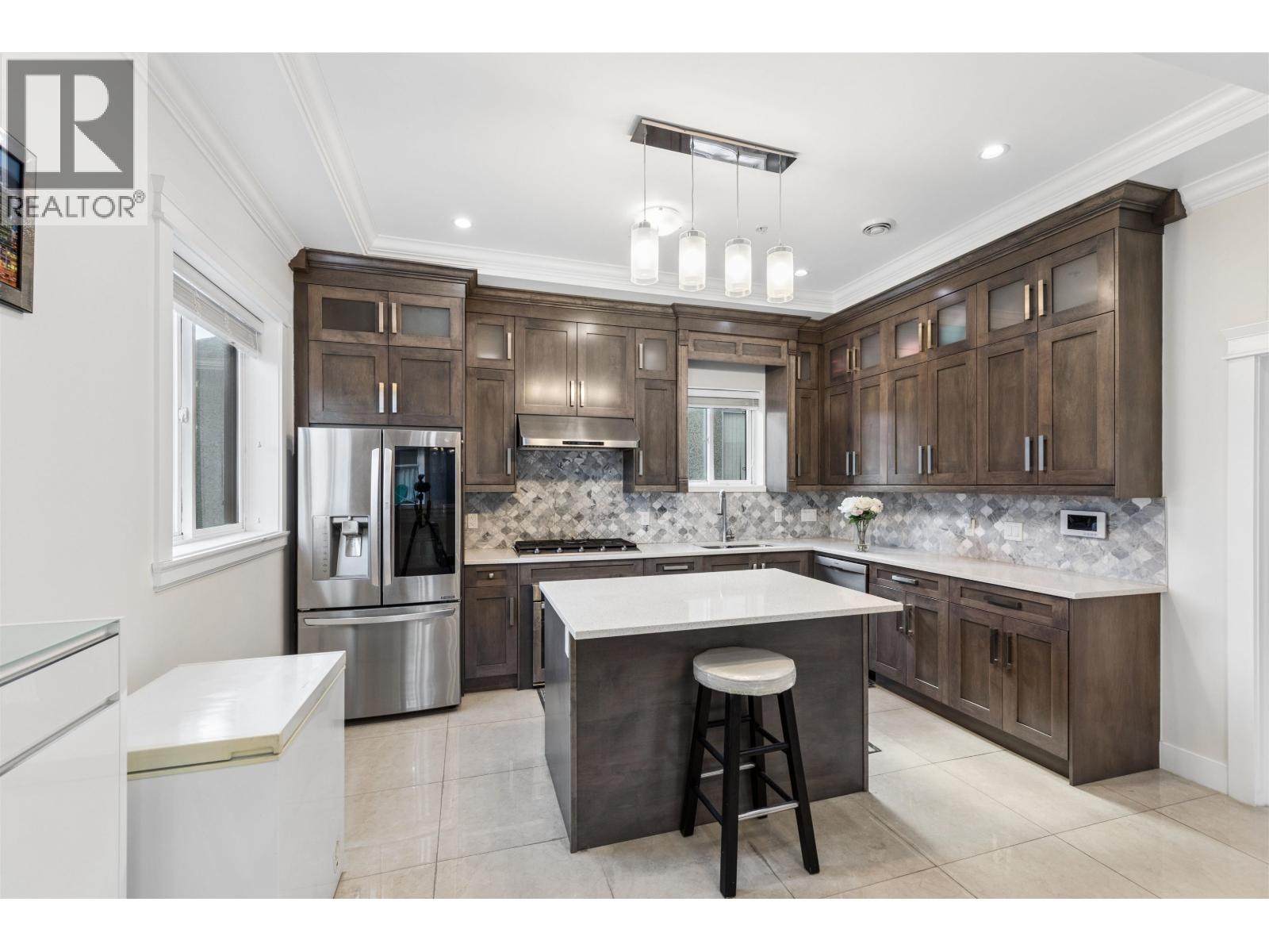 10 Bed, 7 Bath House for Sale in Vancouver – 6182 COMMERCIAL STREET, Vancouver – MLS# R3132698 - Image 17