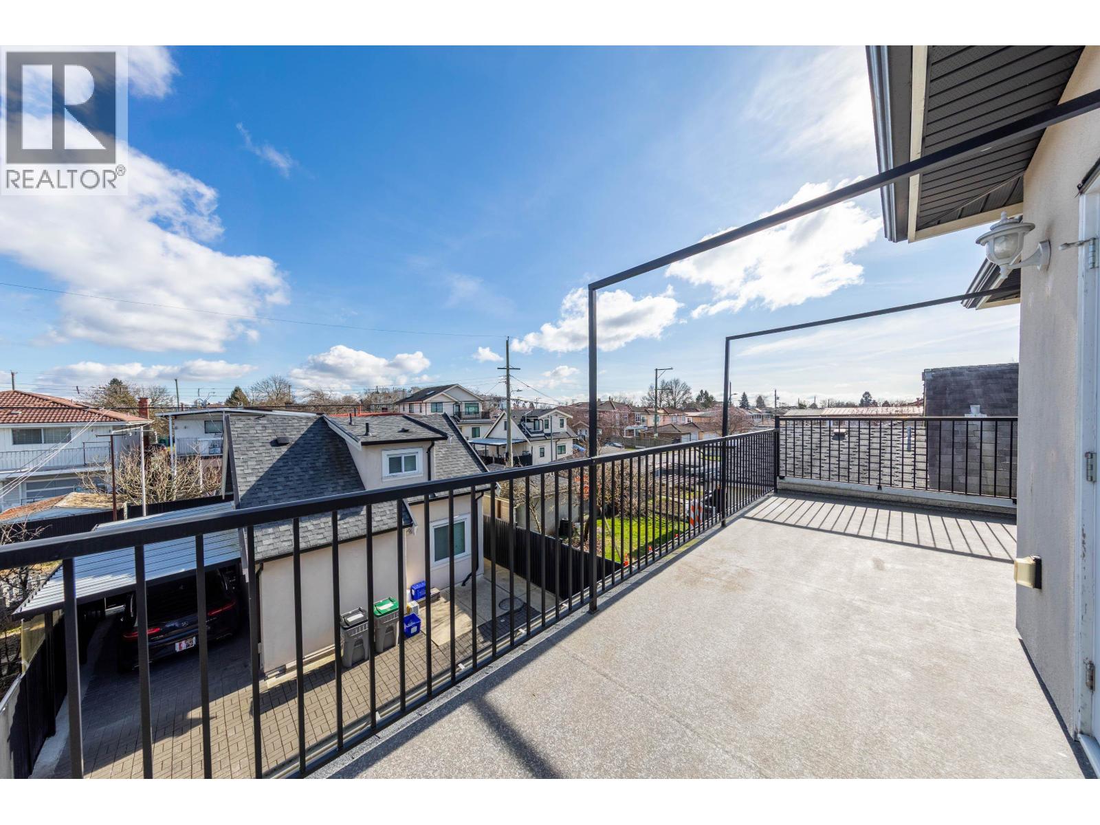 10 Bed, 7 Bath House for Sale in Vancouver – 6182 COMMERCIAL STREET, Vancouver – MLS# R3132698 - Image 24