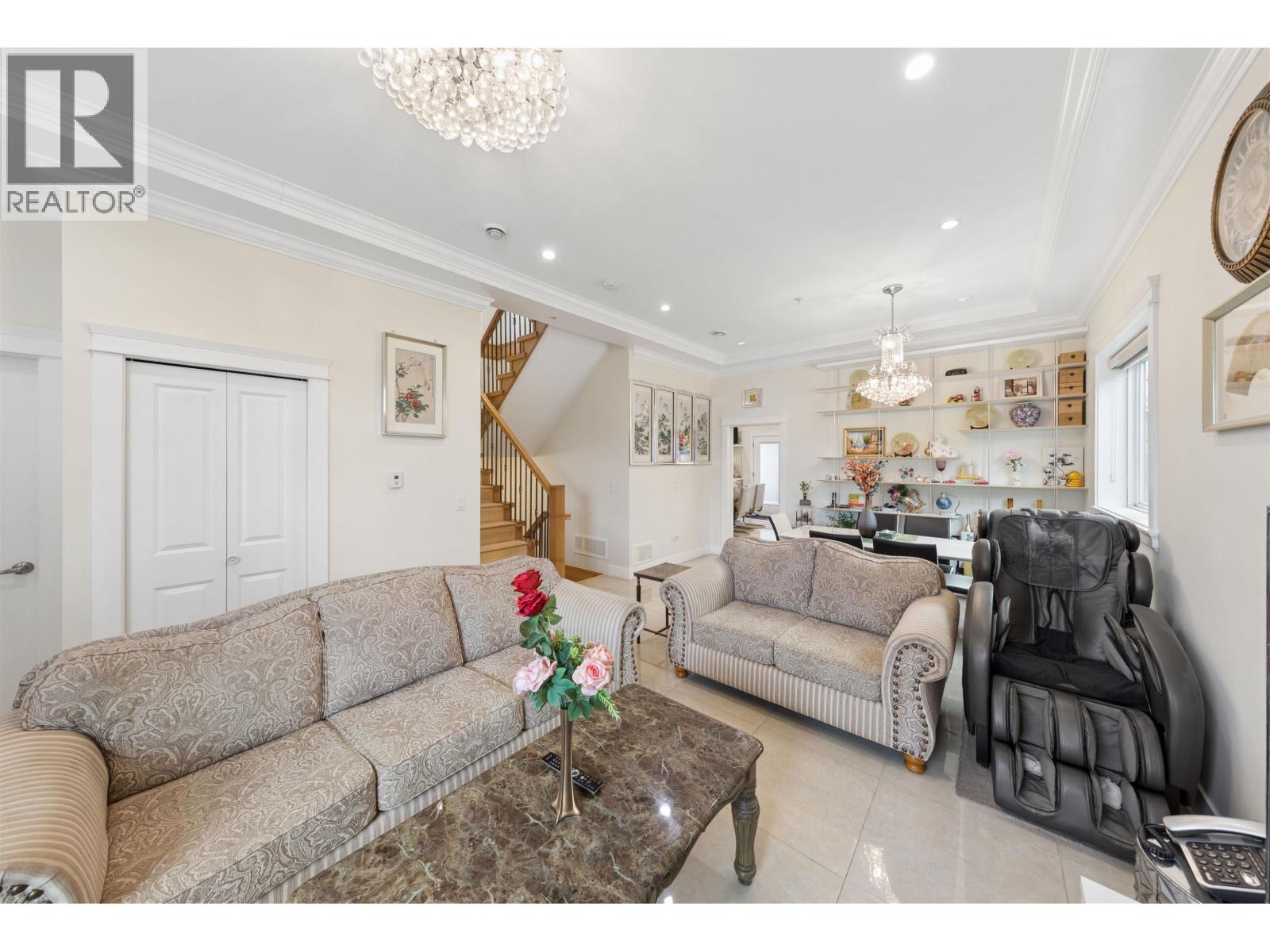 10 Bed, 7 Bath House for Sale in Vancouver – 6182 COMMERCIAL STREET, Vancouver – MLS# R3132698 - Image 7