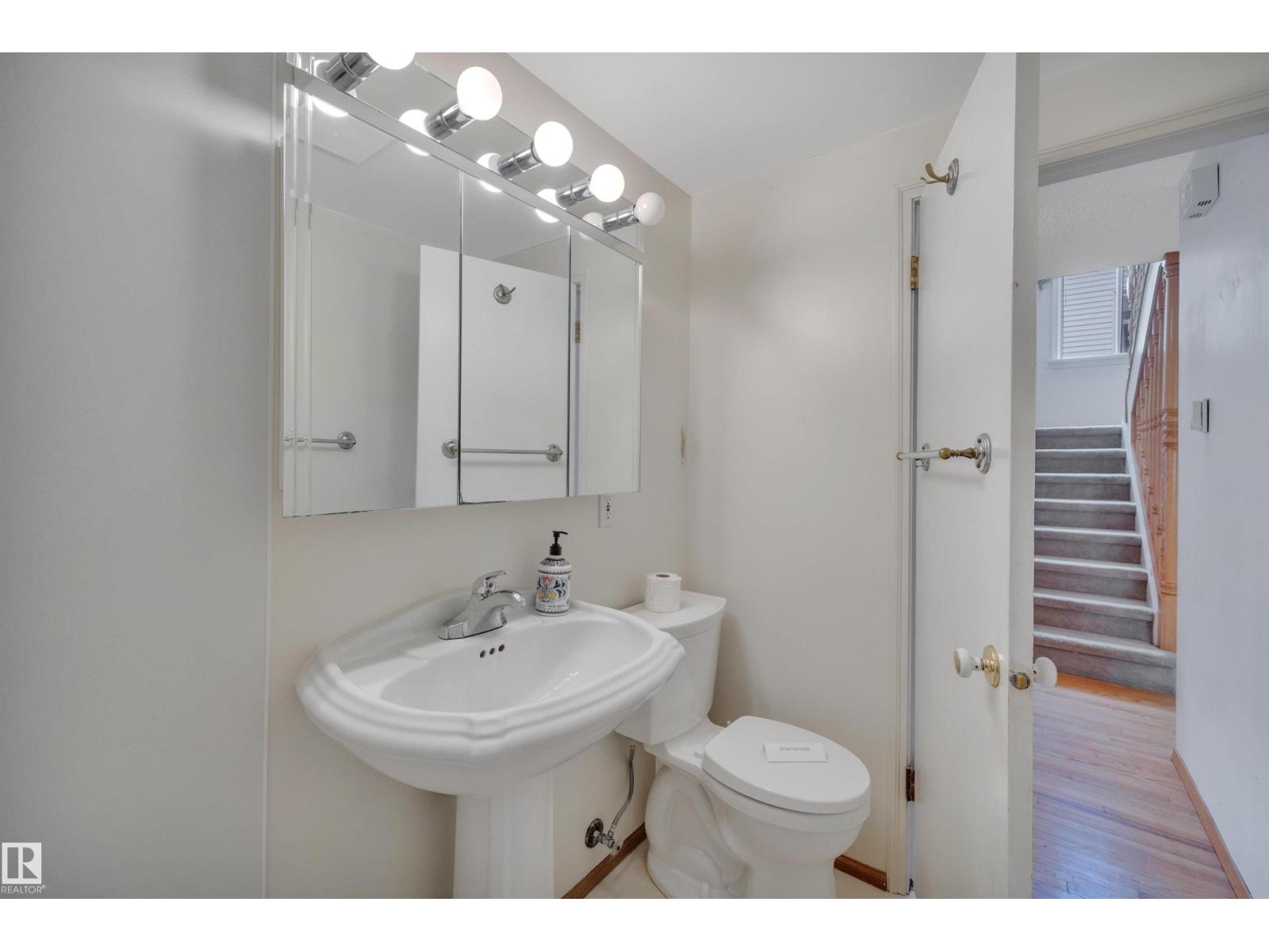 9546 91 ST NW - 25