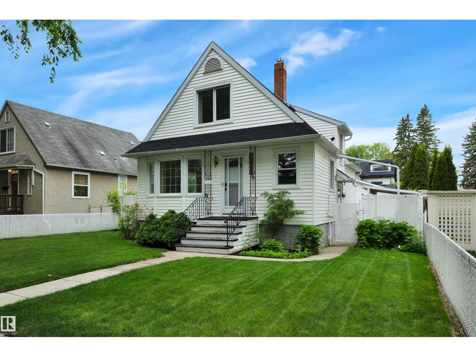 9546 91 ST NW - 3