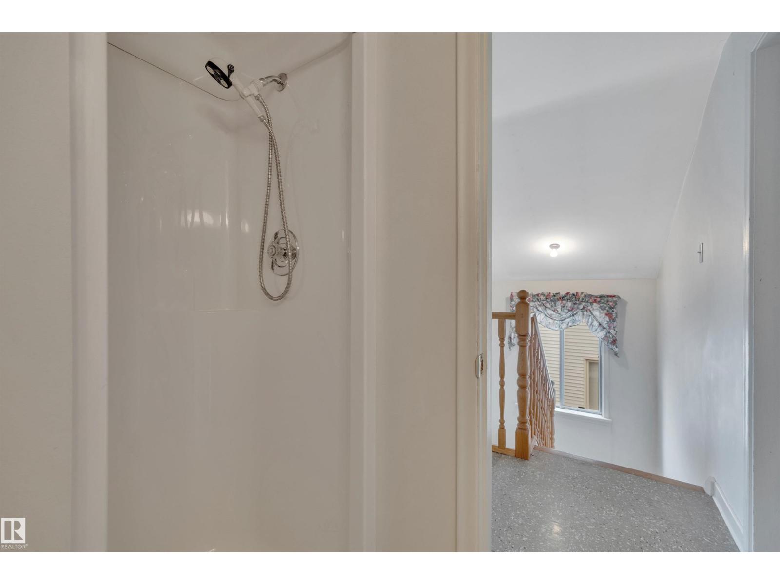 9546 91 ST NW - 34