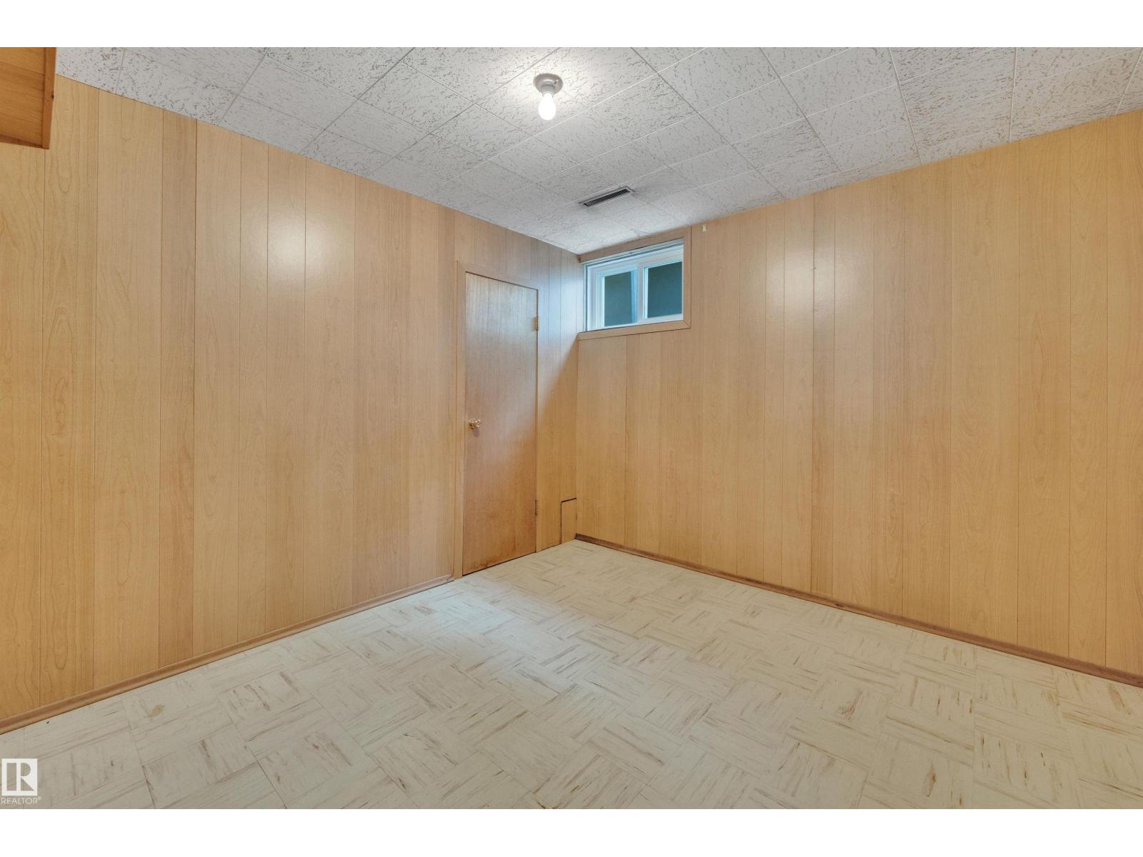 9546 91 ST NW - 42
