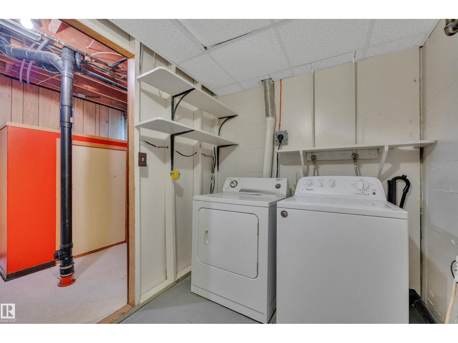9546 91 ST NW - 44