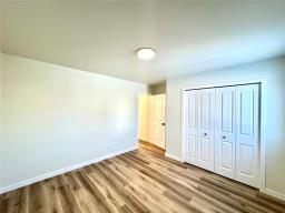 210 Lynnwood Bay, Altona, MB R0G0B1 Photo 10