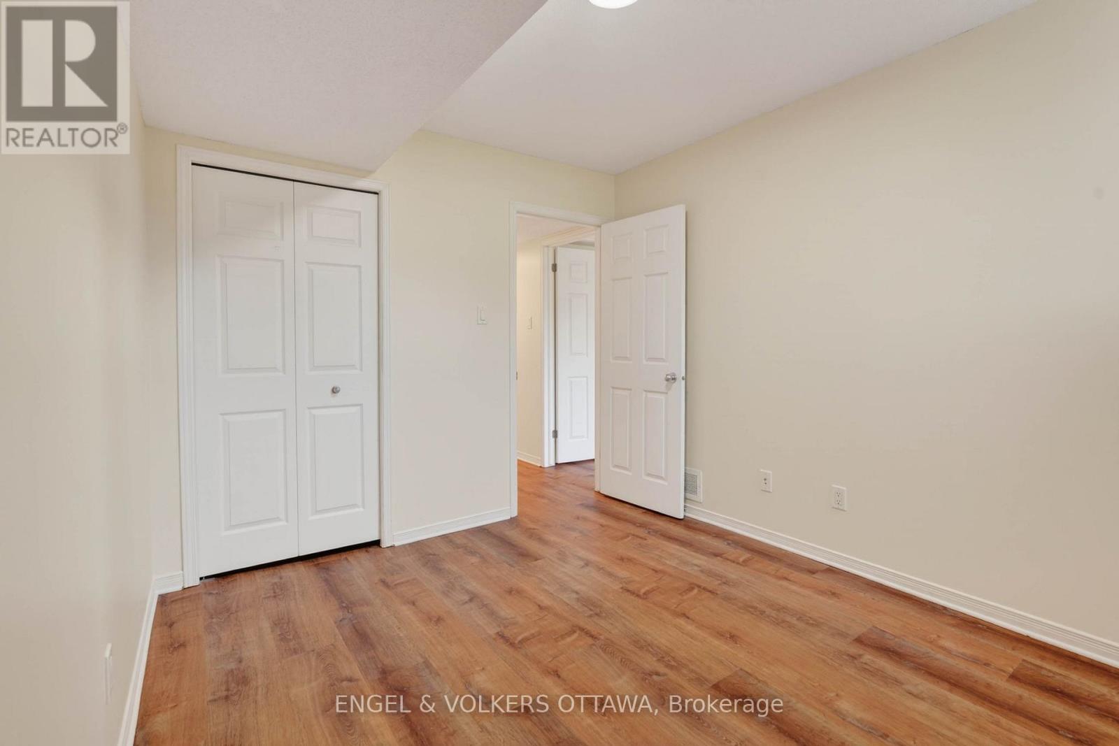 #157 70 EDENVALE DRIVE - 25