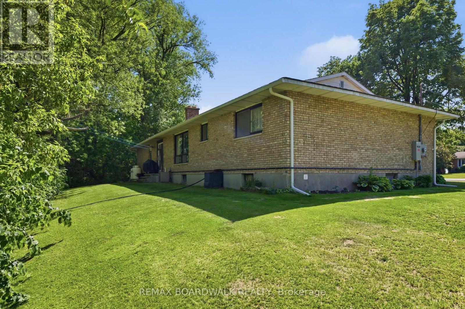 6568 OLD RICHMOND ROAD - 33