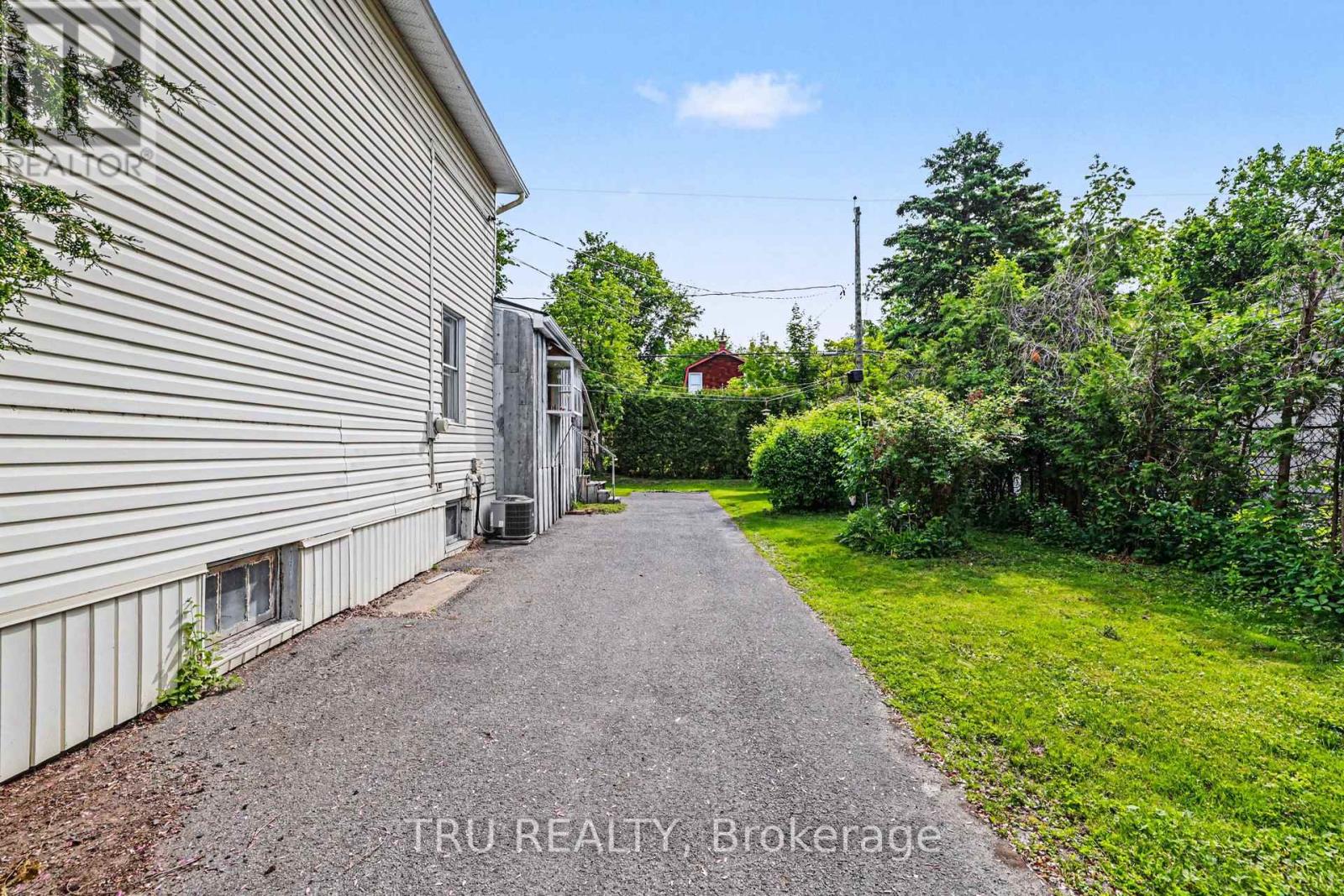 23 ANNA AVENUE - 17