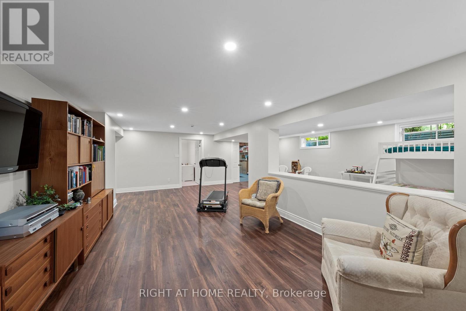 85 BRIGHTSIDE AVENUE - 37