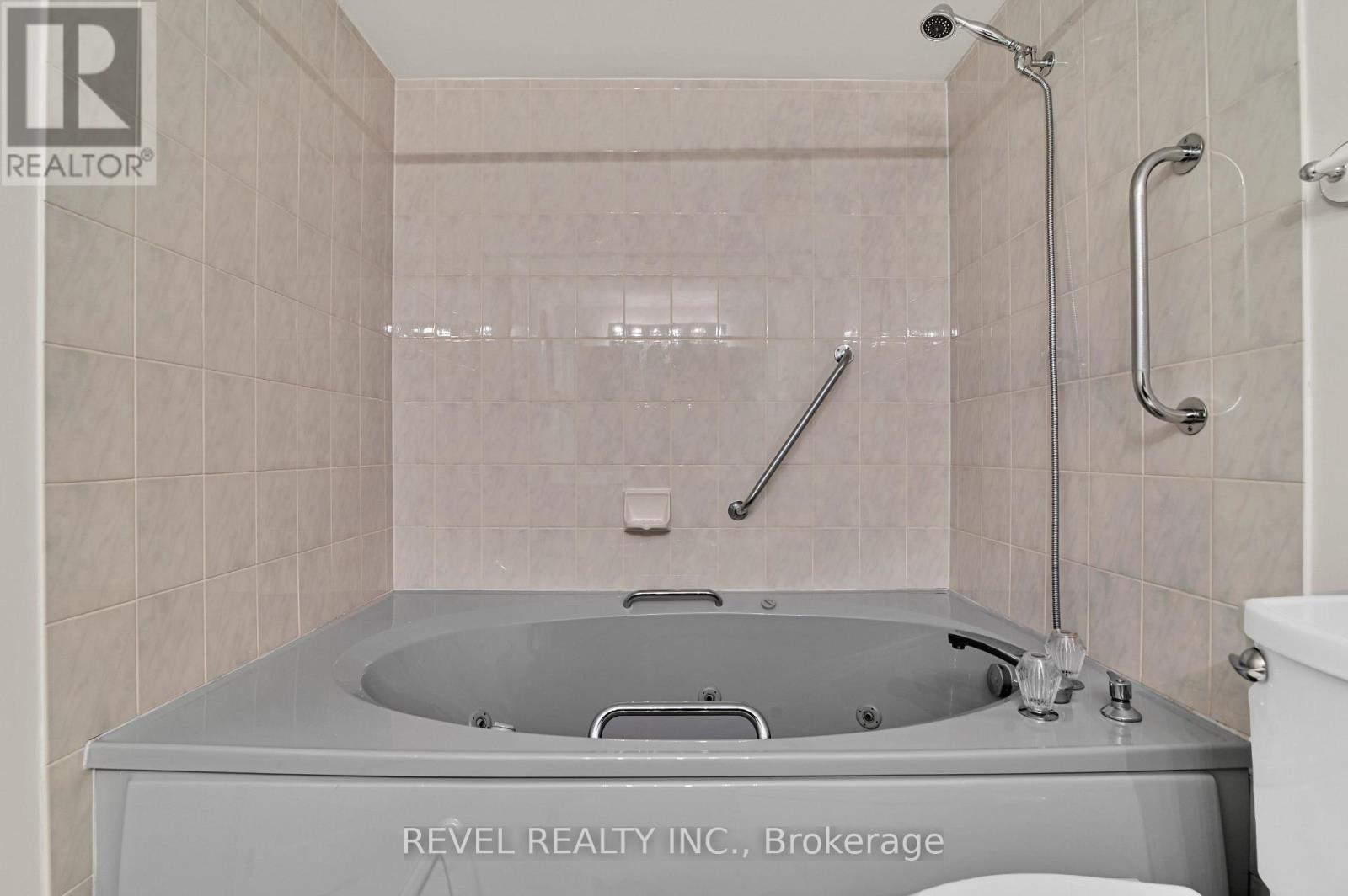#301 15 MURRAY STREET - 18
