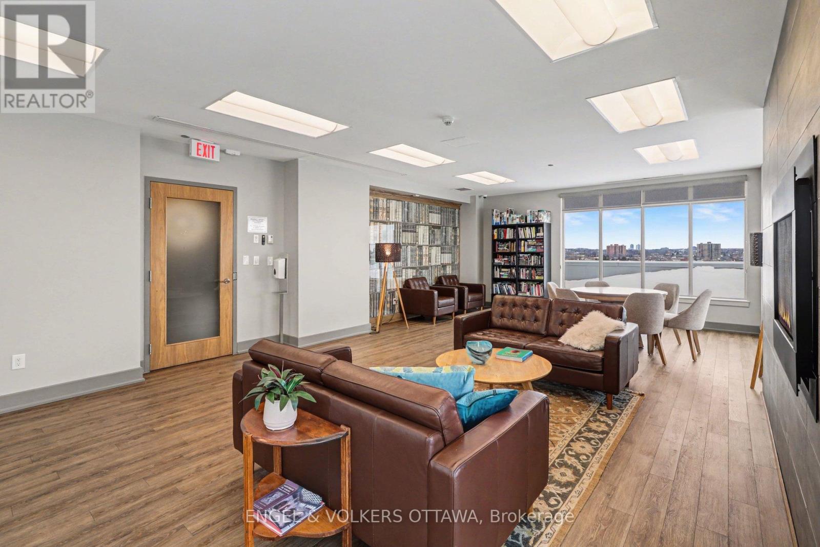 #318 7 MARQUETTE AVENUE - 17