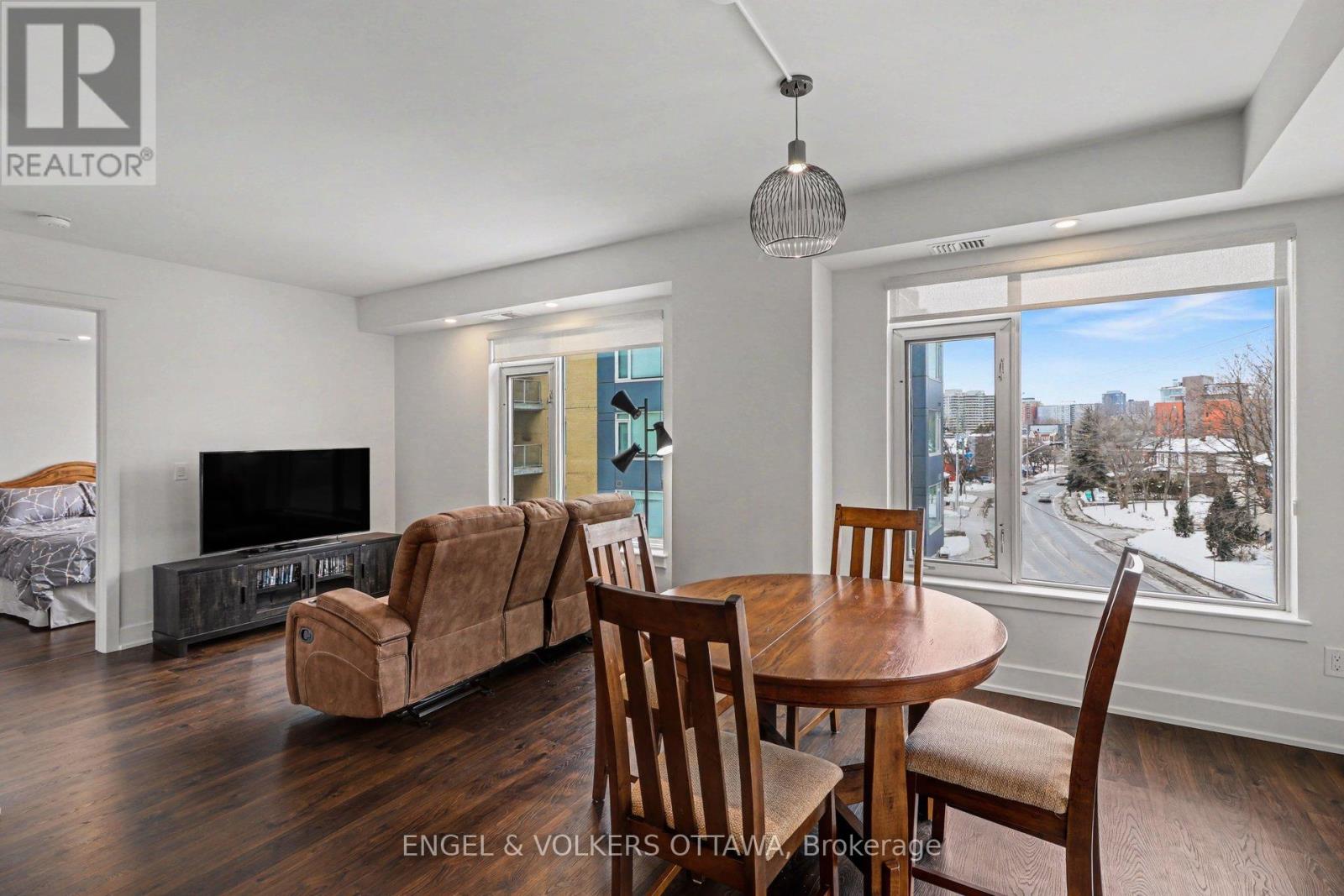#318 7 MARQUETTE AVENUE - 7