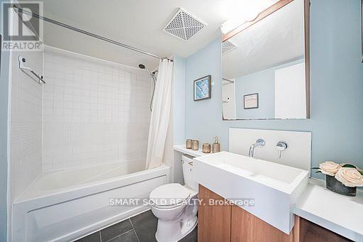 #2606 11 BRUNEL COURT - 12