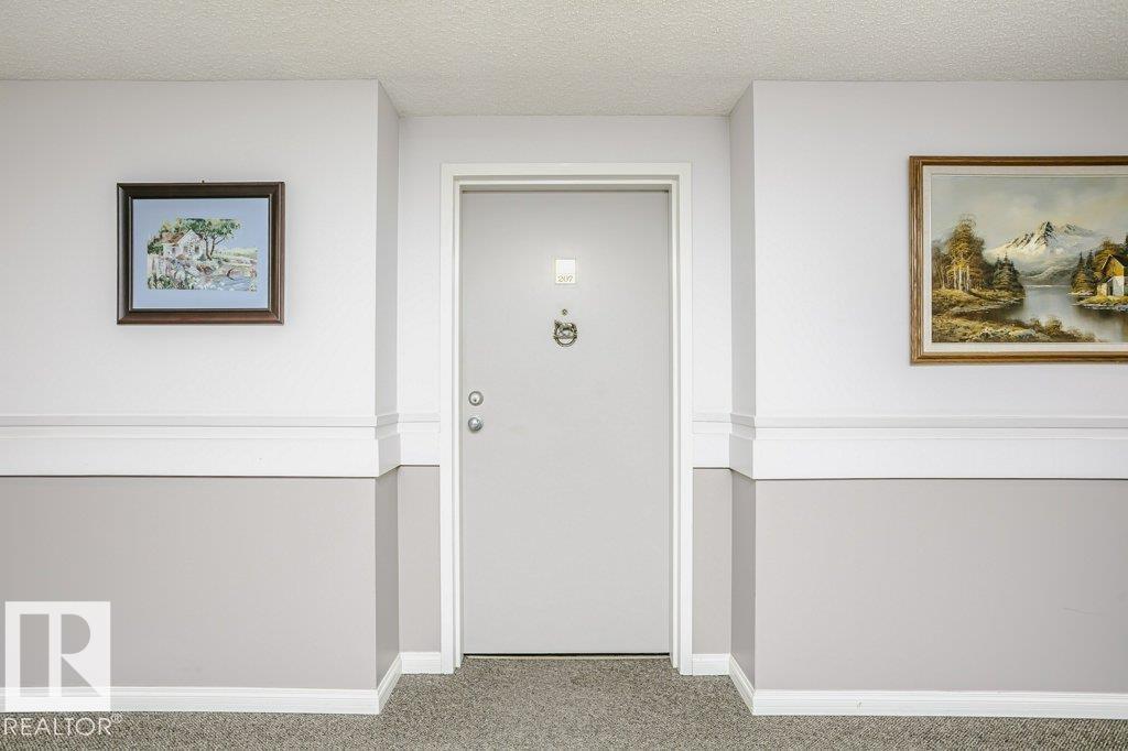 #207 4906 47 AV - 6