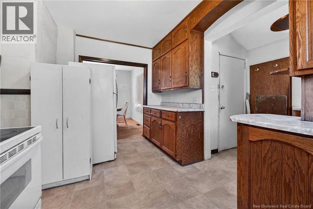 292 Botsford Street - 24