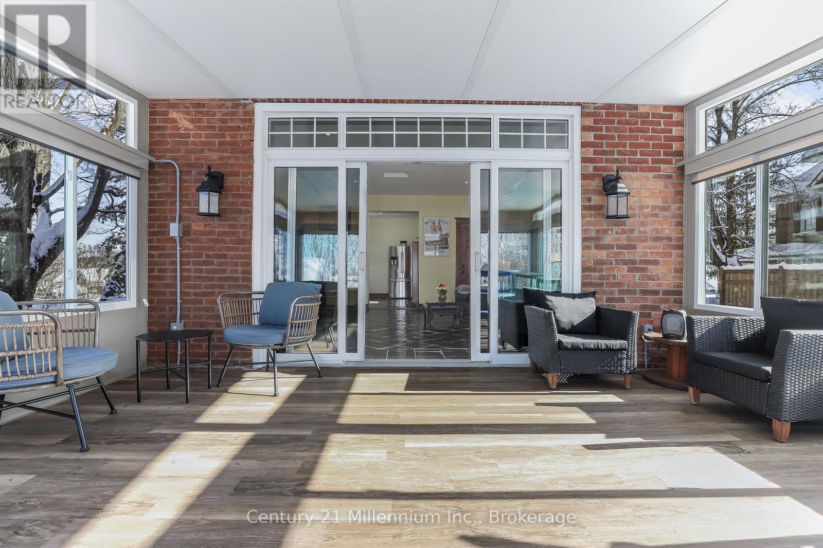 296 GARAFRAXA ST STREET - 27