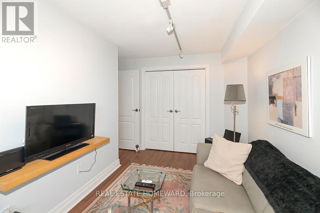 #503 77 MAITLAND PLACE - 25