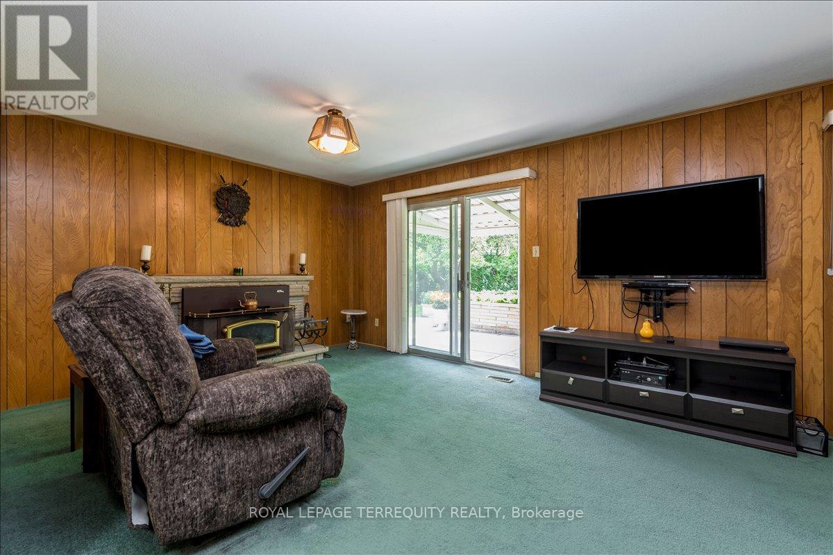 44 MARGARET AVENUE - 18