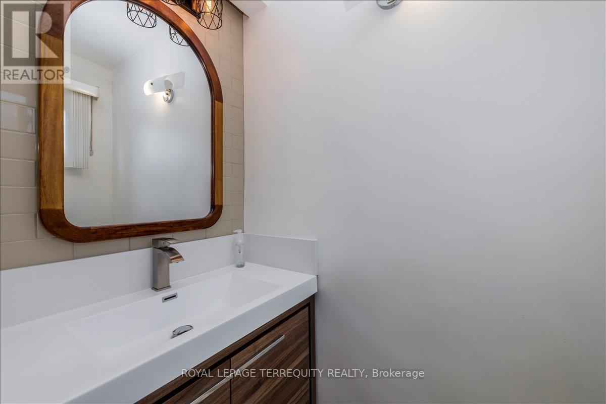 44 MARGARET AVENUE - 22
